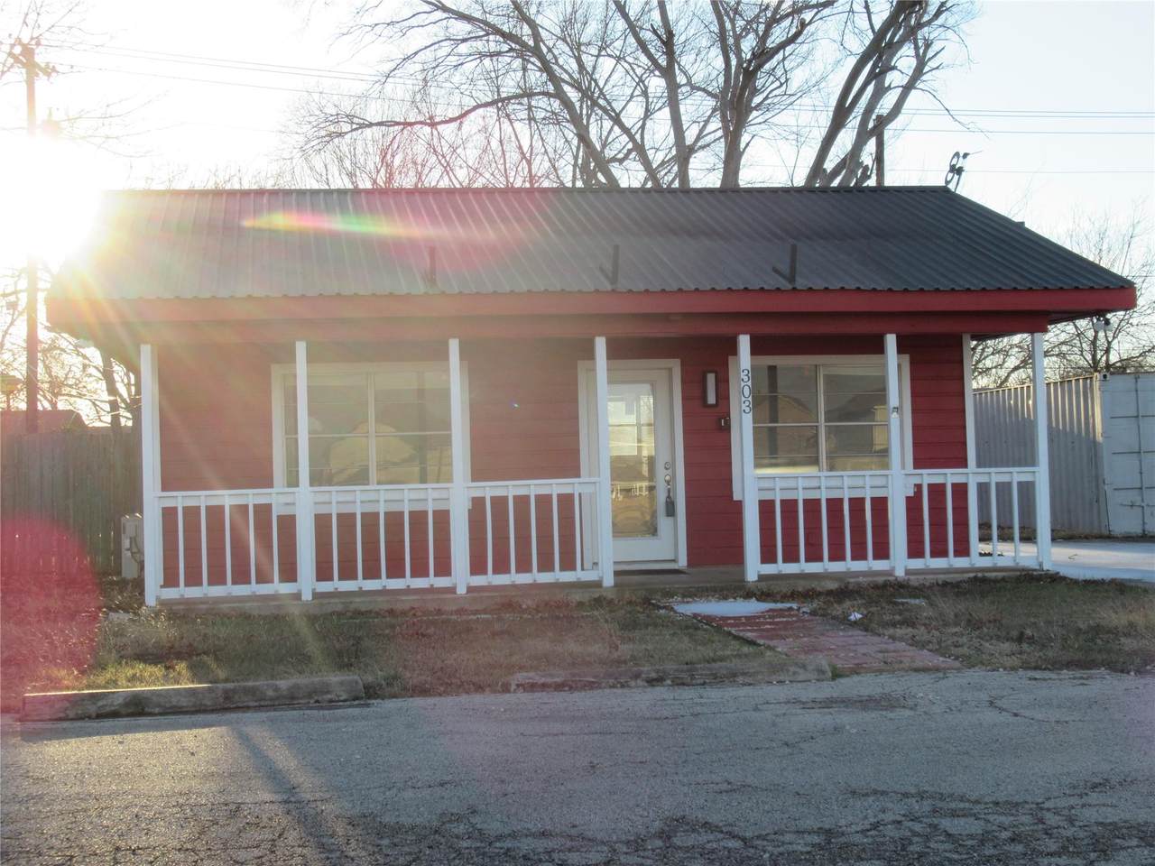 303 Us Highway 183 Highway - Photo 1