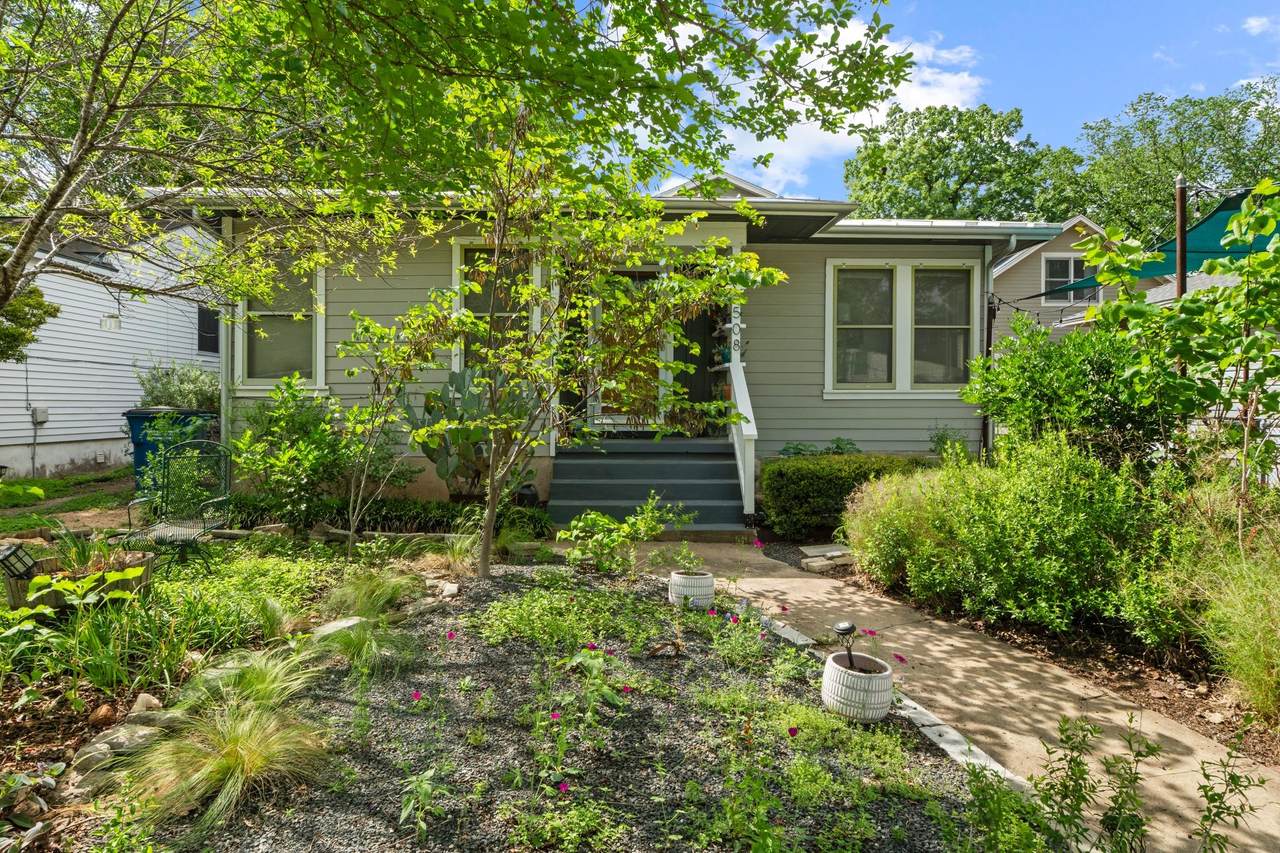 5508 Avenue G - Photo 1