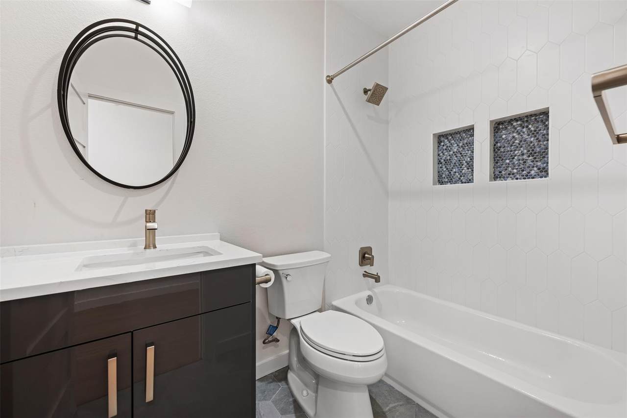 3010 Webberville Rd - Photo 1