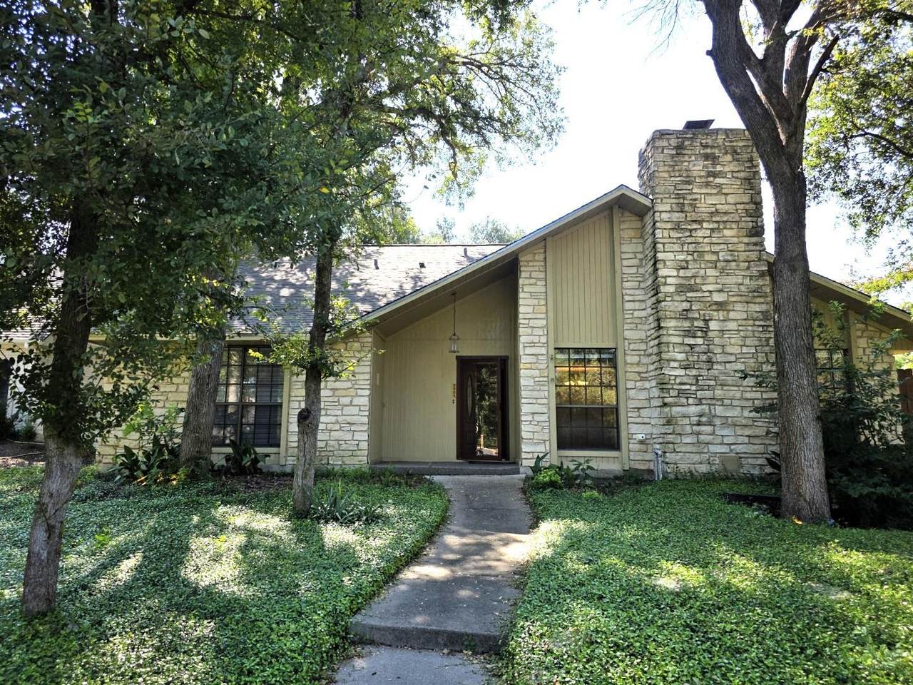 2505 Canyon Creek Dr - Photo 1