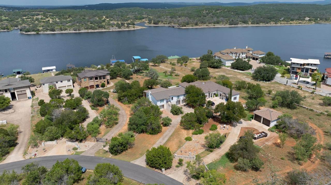 2806 Truman Cv - Photo 1