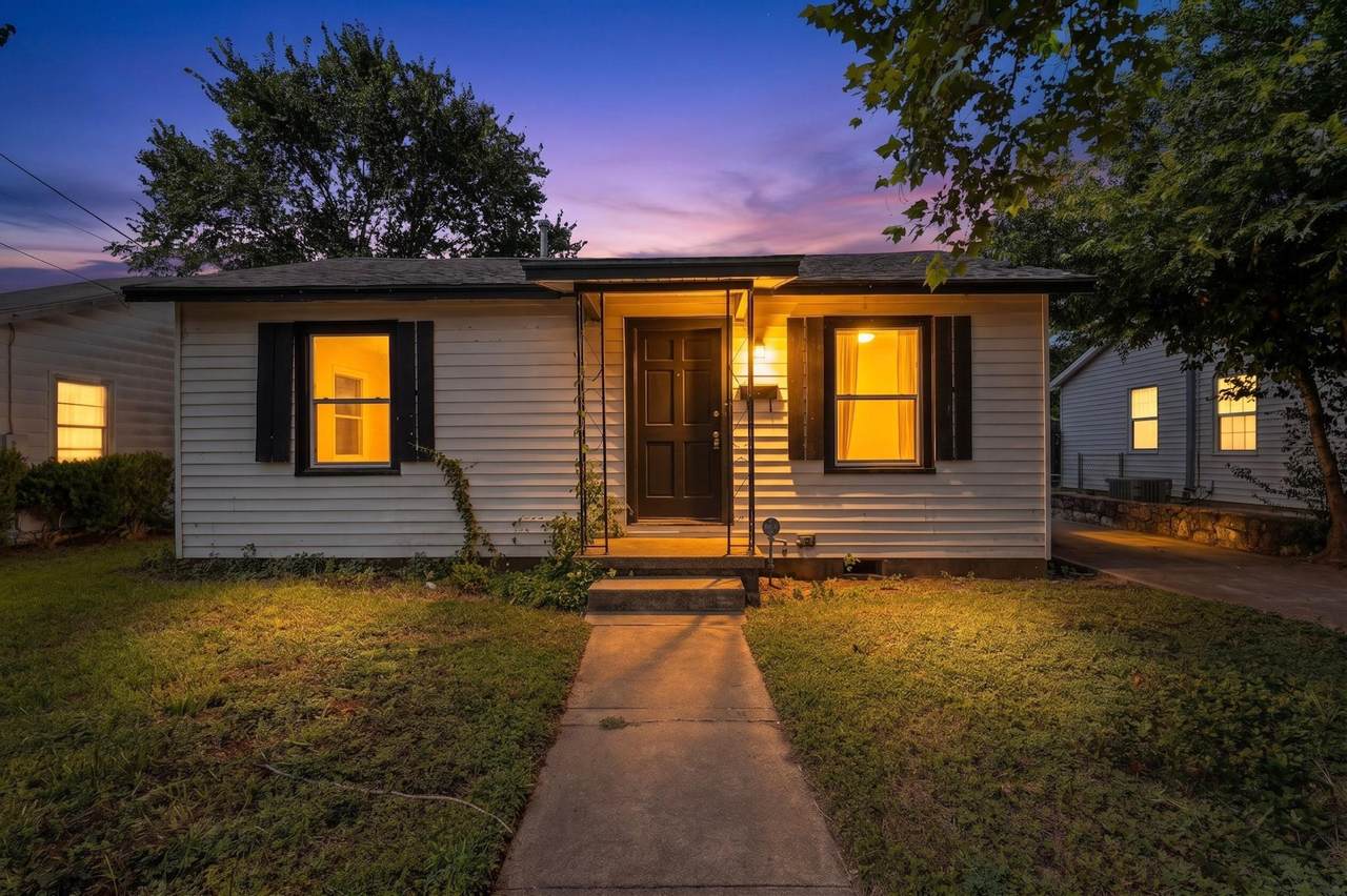 4703 Leslie Ave - Photo 1