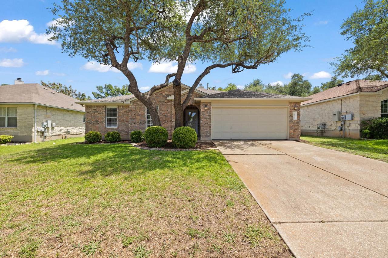 1618 Abbey Ln - Photo 1