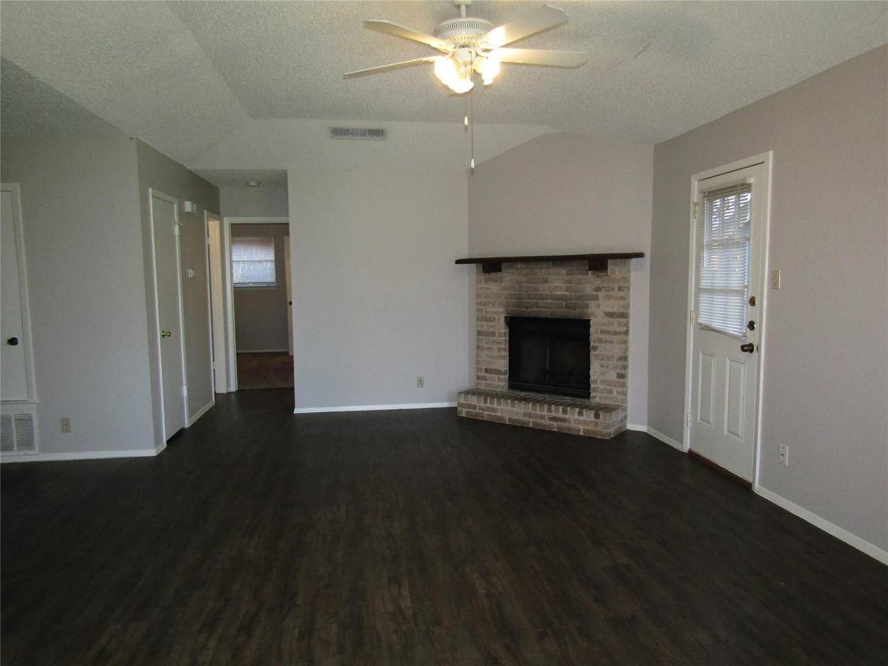 https://bt-photos.global.ssl.fastly.net/austin/1280_boomver_1_4820087-2.jpg