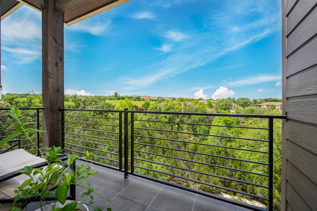 2050 Lohmans Spur Rd - Photo 1
