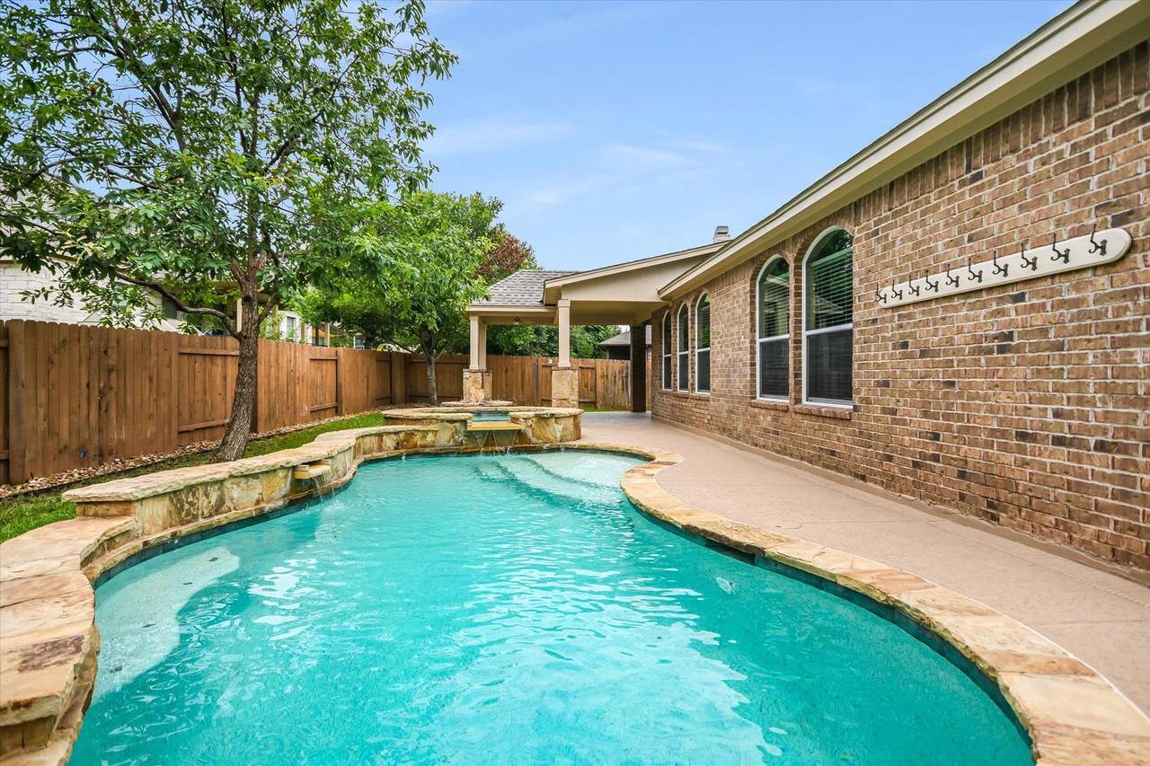 https://bt-photos.global.ssl.fastly.net/austin/1280_boomver_1_4869211-2.jpg