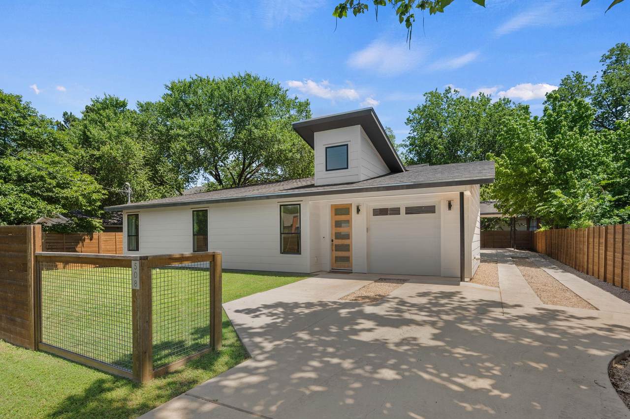 508 Capitol Dr - Photo 1
