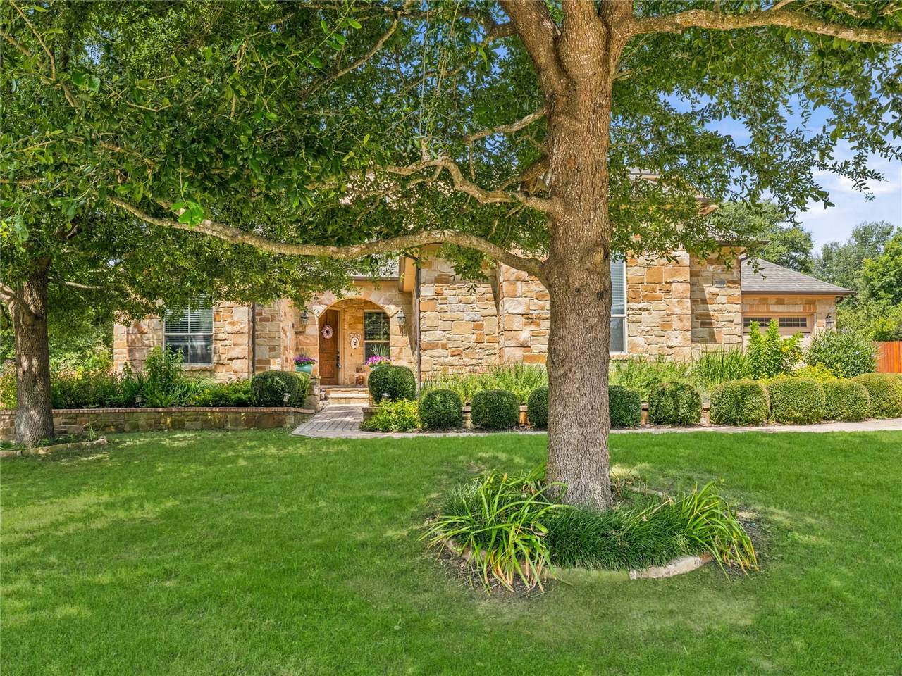 https://bt-photos.global.ssl.fastly.net/austin/1280_boomver_1_4893911-2.jpg
