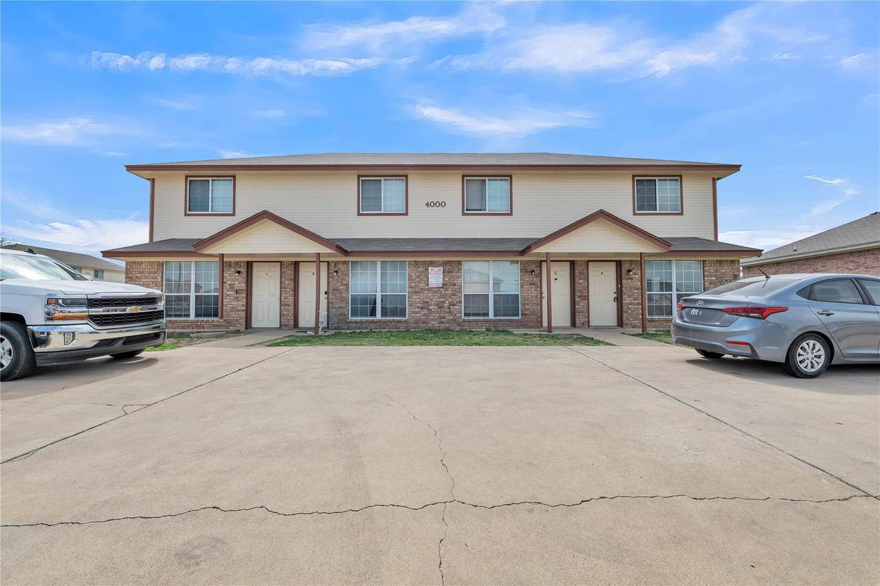 4000 Doraine Ct - Photo 1