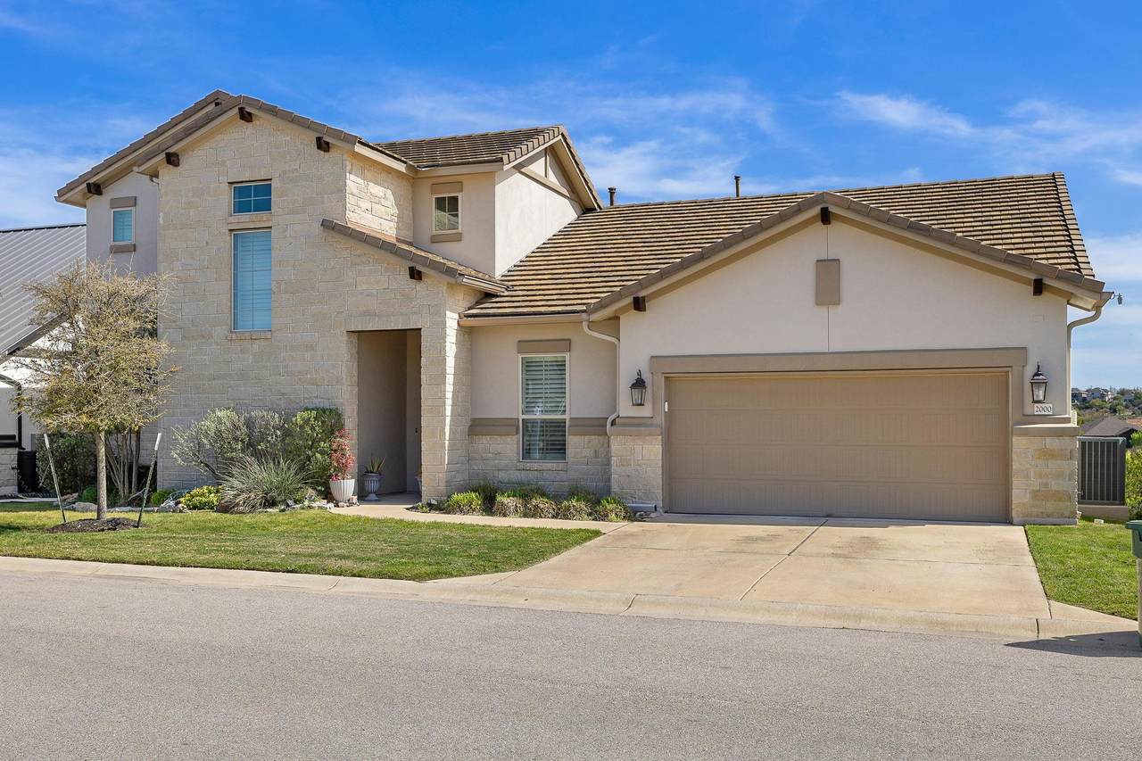 2000 Mazarro Dr - Photo 1