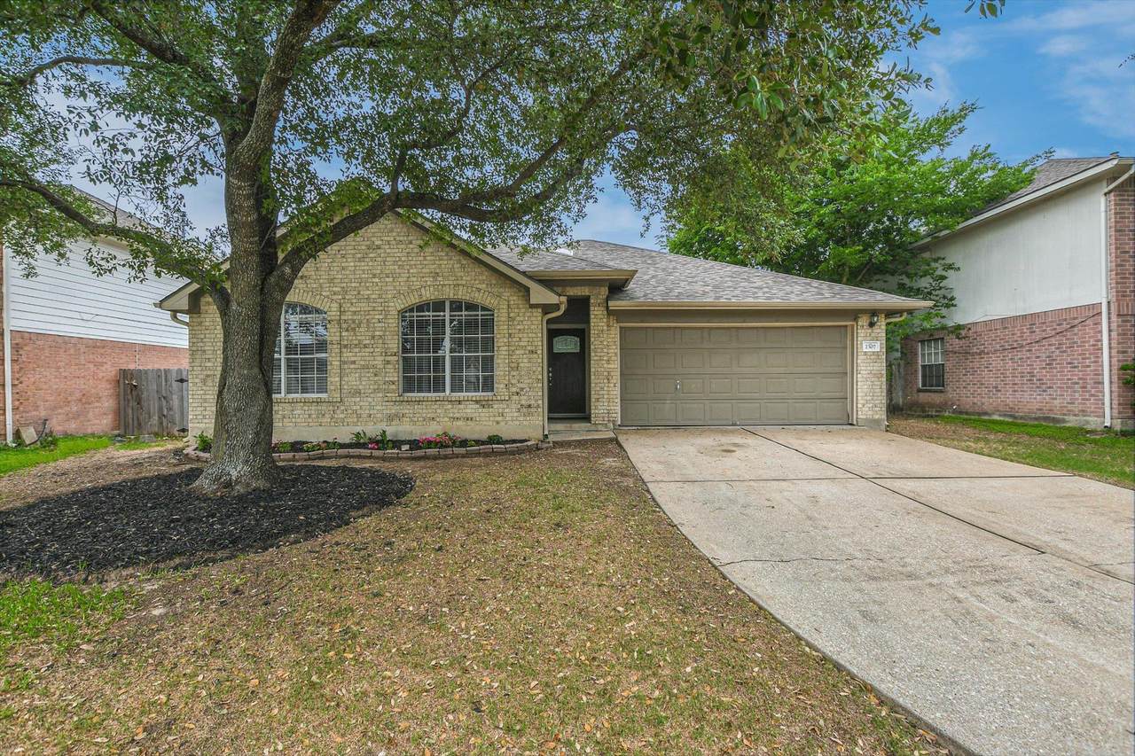 2307 Logan Dr - Photo 1