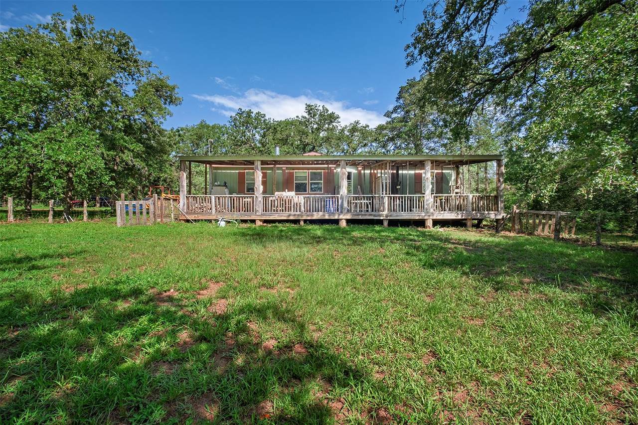 1231 Peach Creek Rd - Photo 1