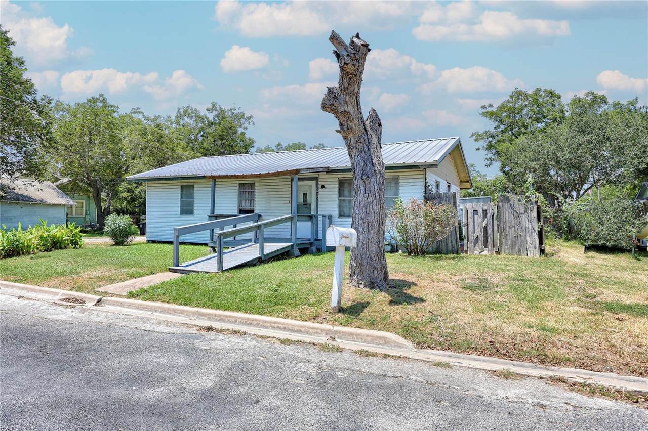 https://bt-photos.global.ssl.fastly.net/austin/1280_boomver_1_5028849-2.jpg