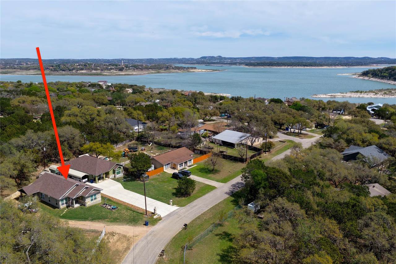 2872 Lakeview Dr - Photo 1