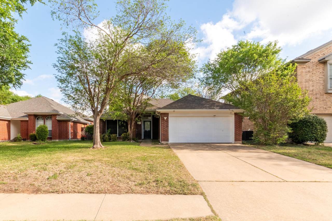 8412 Hill Rock Dr - Photo 1