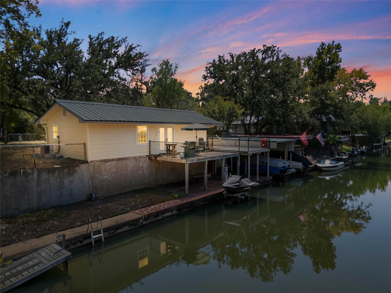 308 County Road 136B - Photo 1