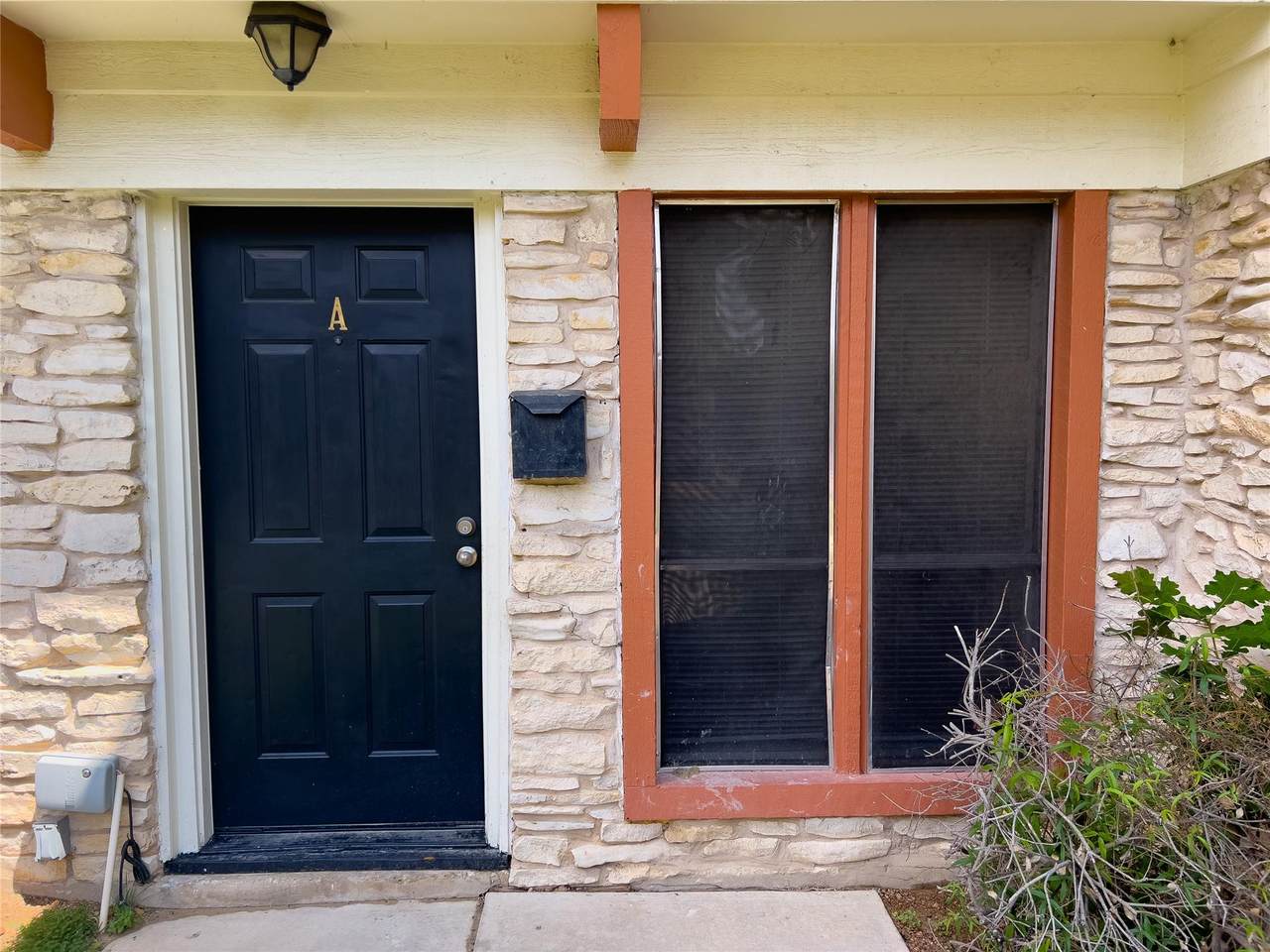 7206 Creekside Dr - Photo 1