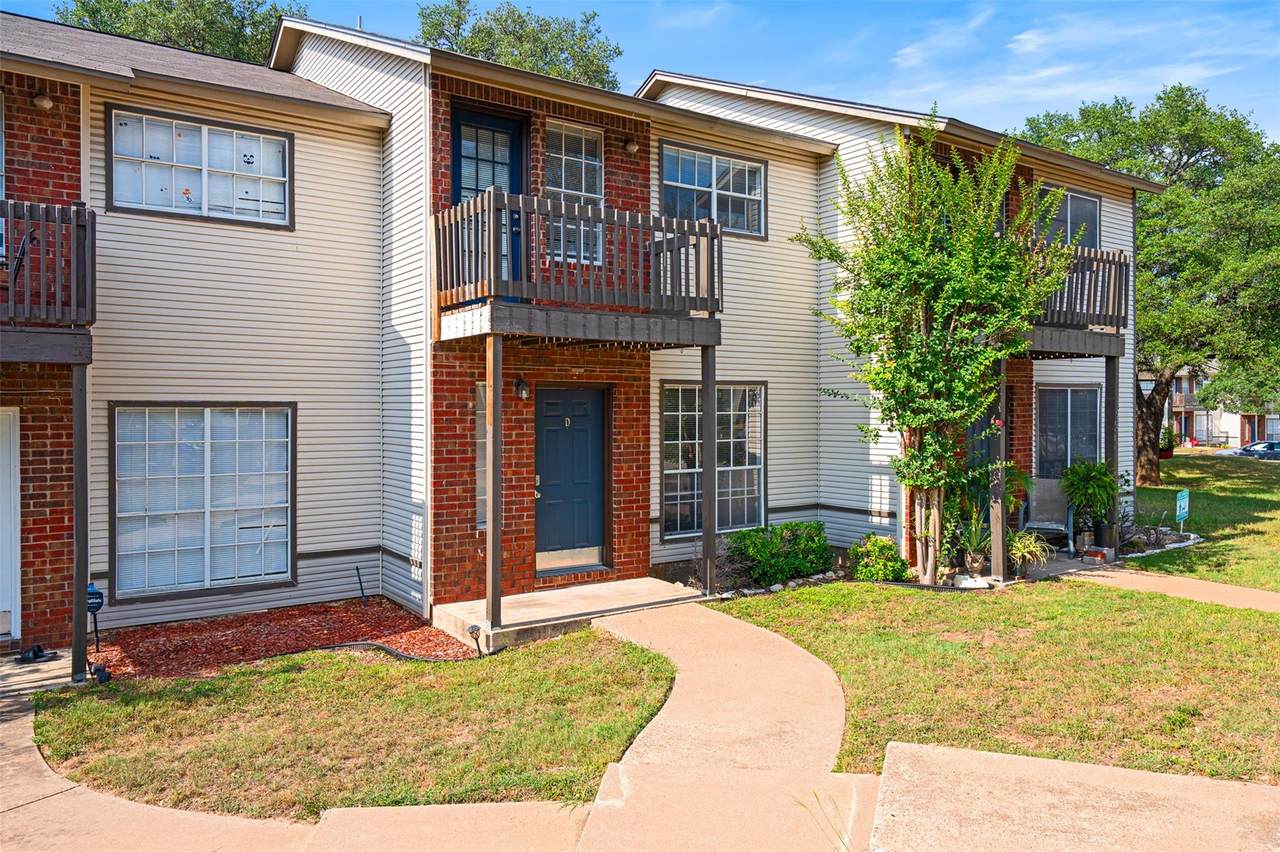 1807 River Crossing Cir - Photo 1