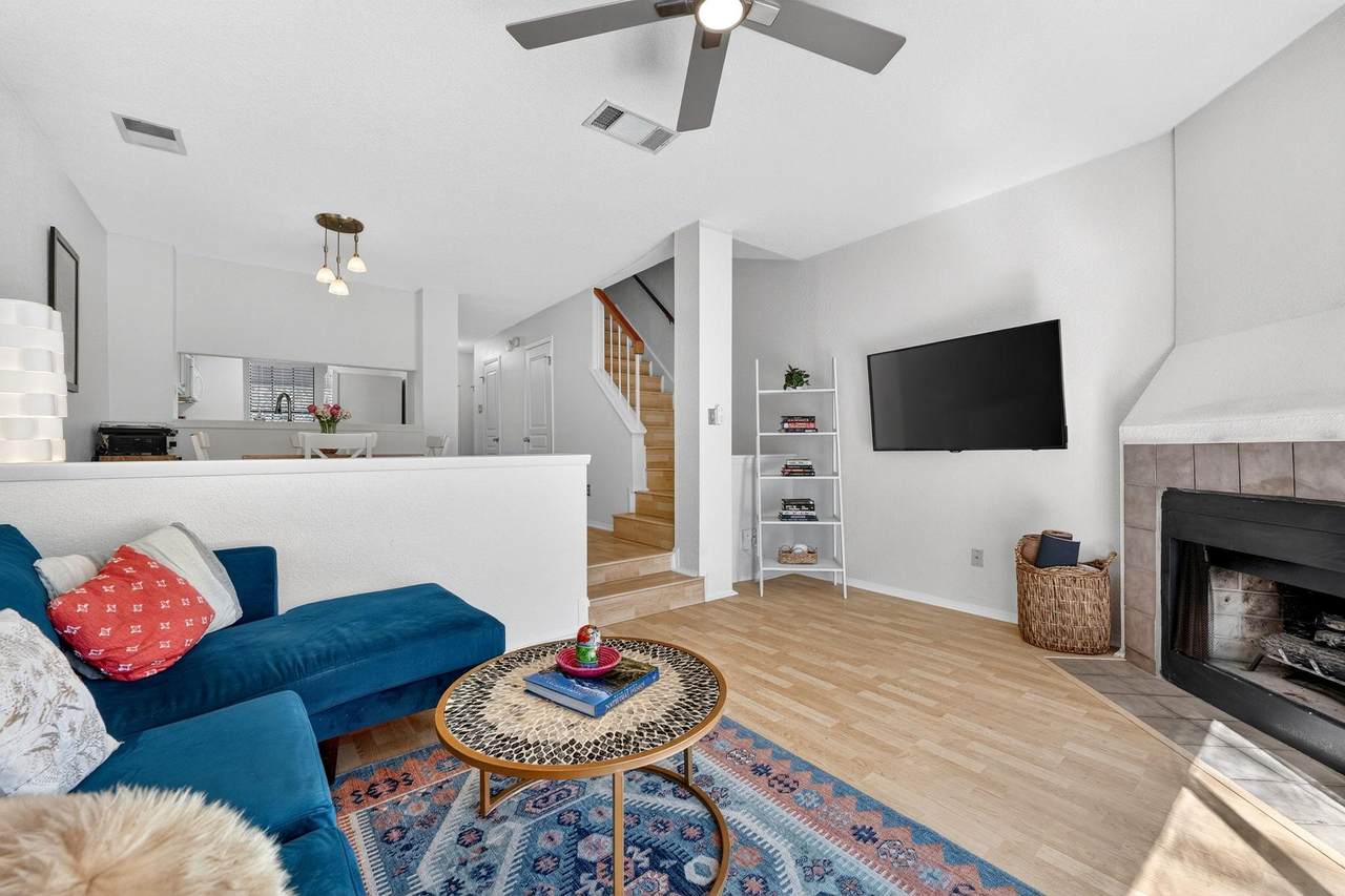 1411 Gracy Farms Ln - Photo 1