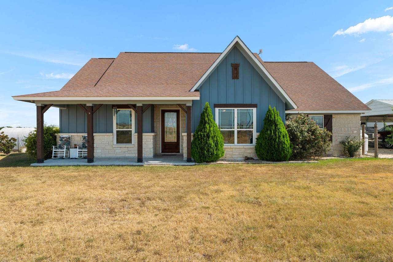 3083 Hwy 138 - Photo 1