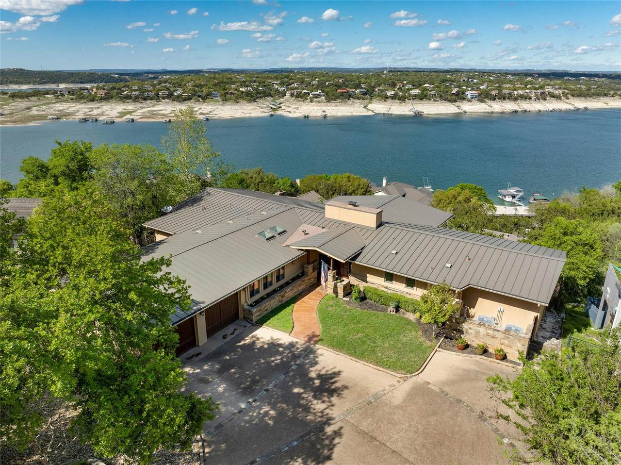 713 Mariner - Photo 1