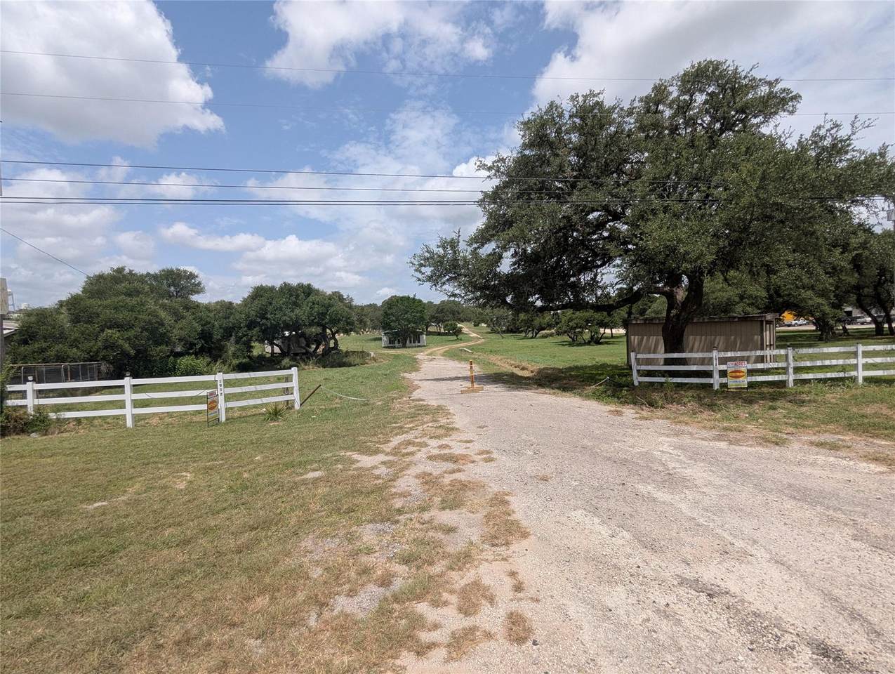 1917 N Us Hwy 281 - Photo 1