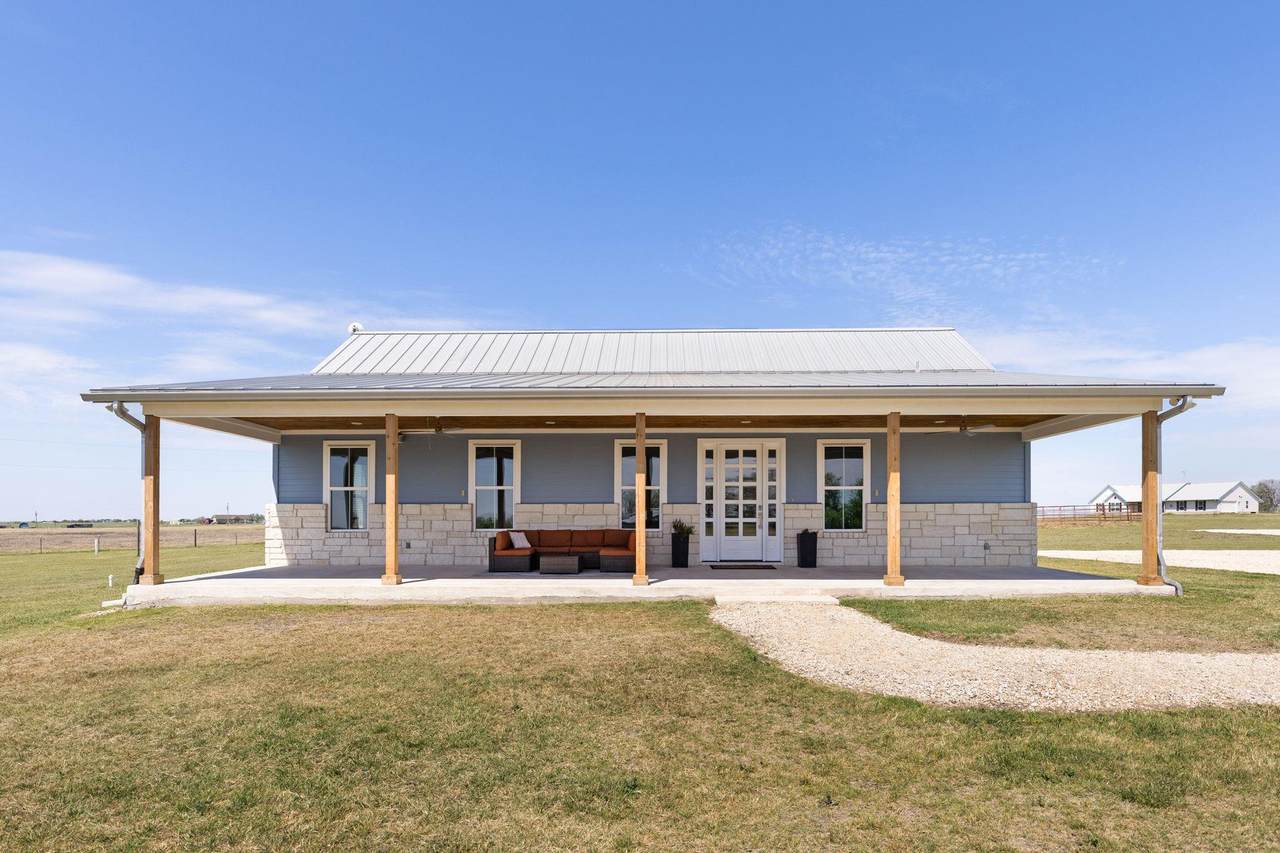 22001 Fm 971 - Photo 1