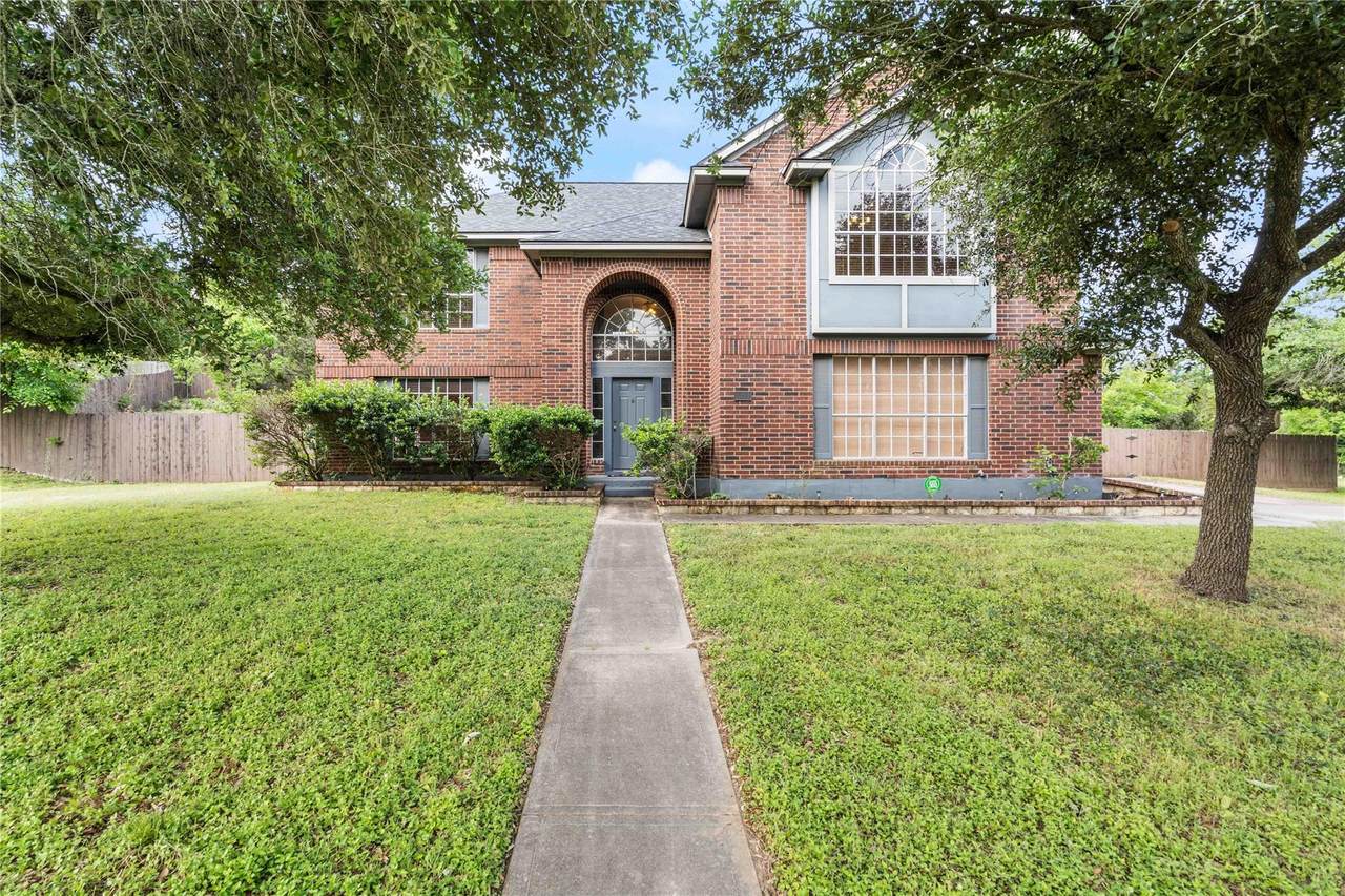 8301 Landsman Dr - Photo 1