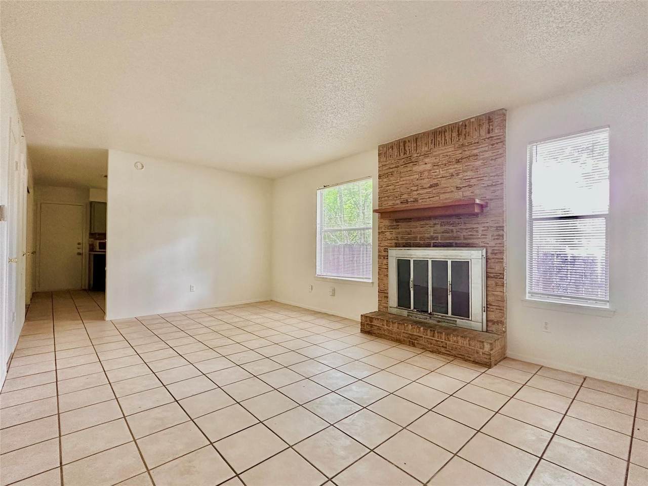 1322 Southport Dr - Photo 1