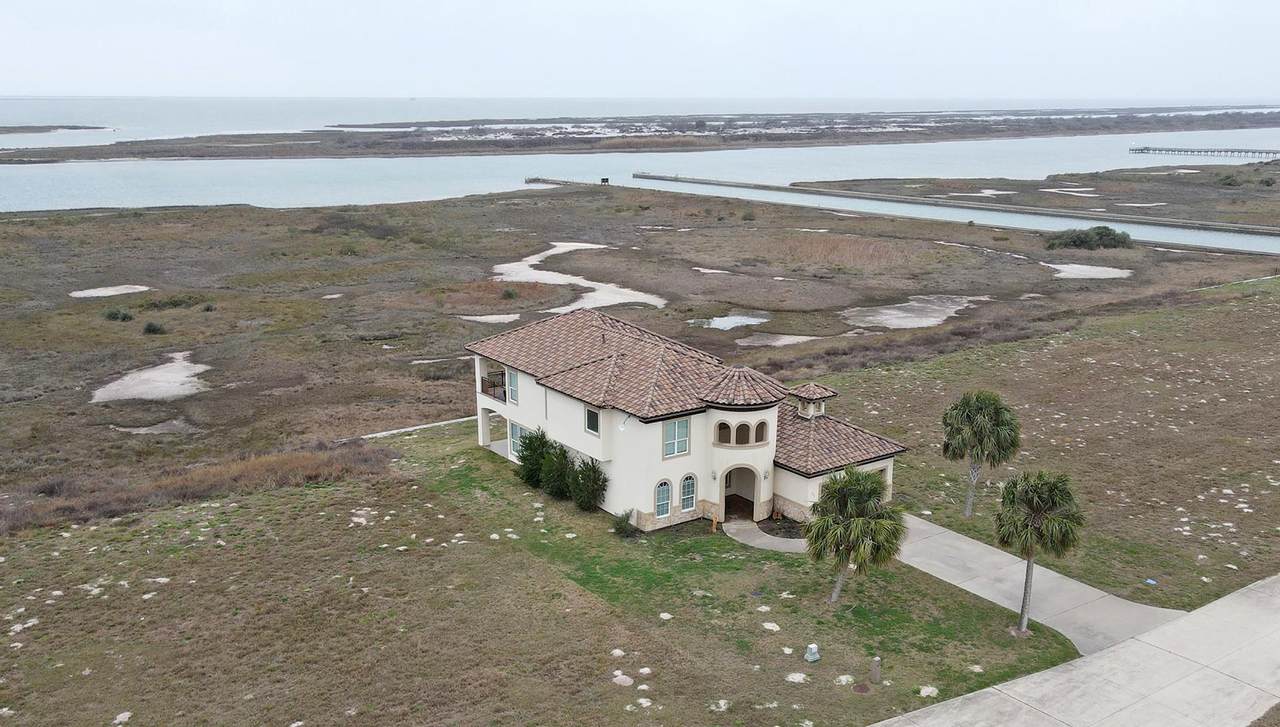 591 Burgundy St - Photo 1