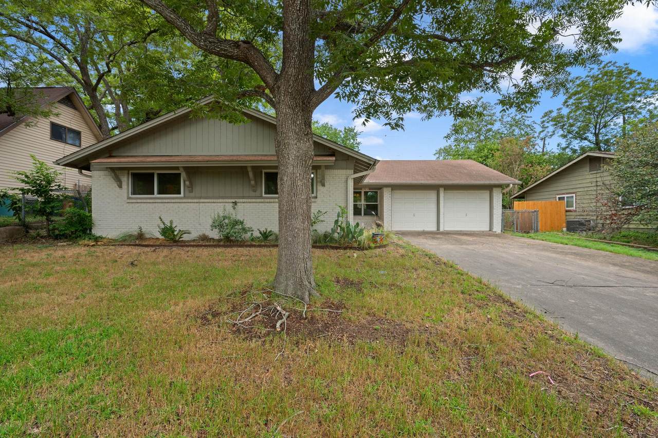 1913 Edgeware Dr - Photo 1