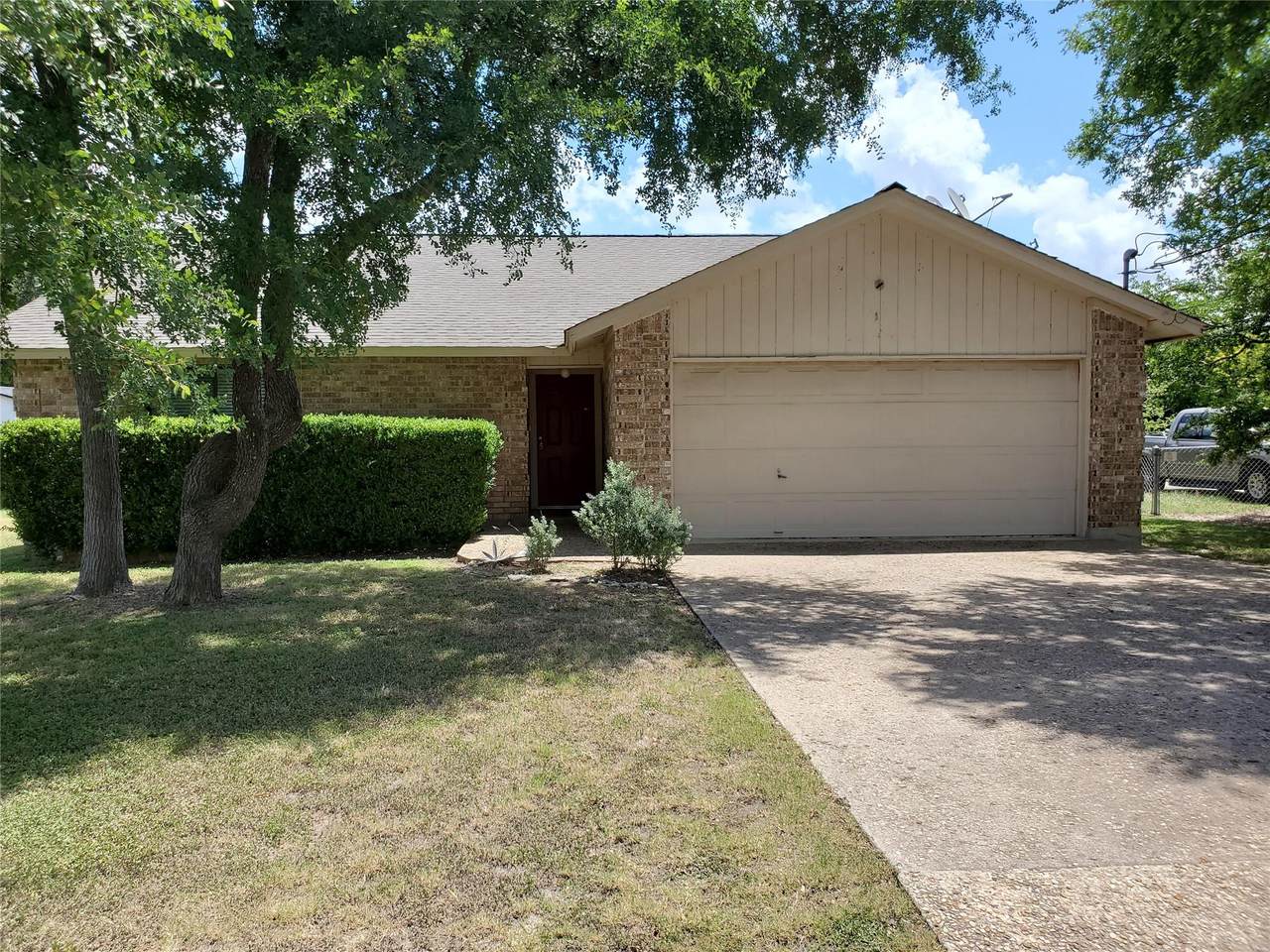 2210 Celia Dr - Photo 1