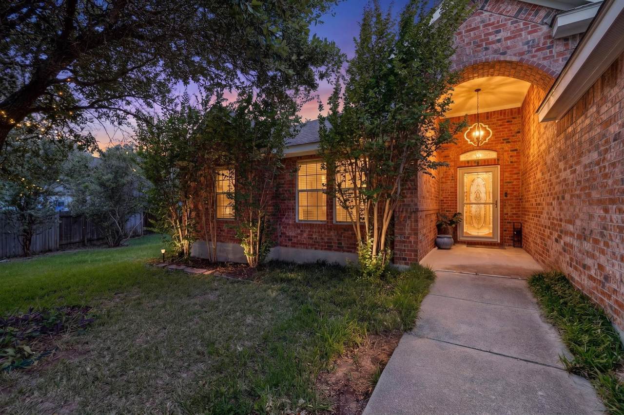 2400 White Stallion Way - Photo 1
