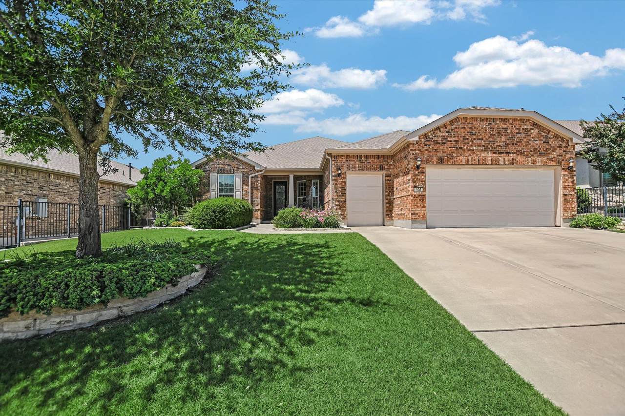 906 Holiday Creek Ln - Photo 1