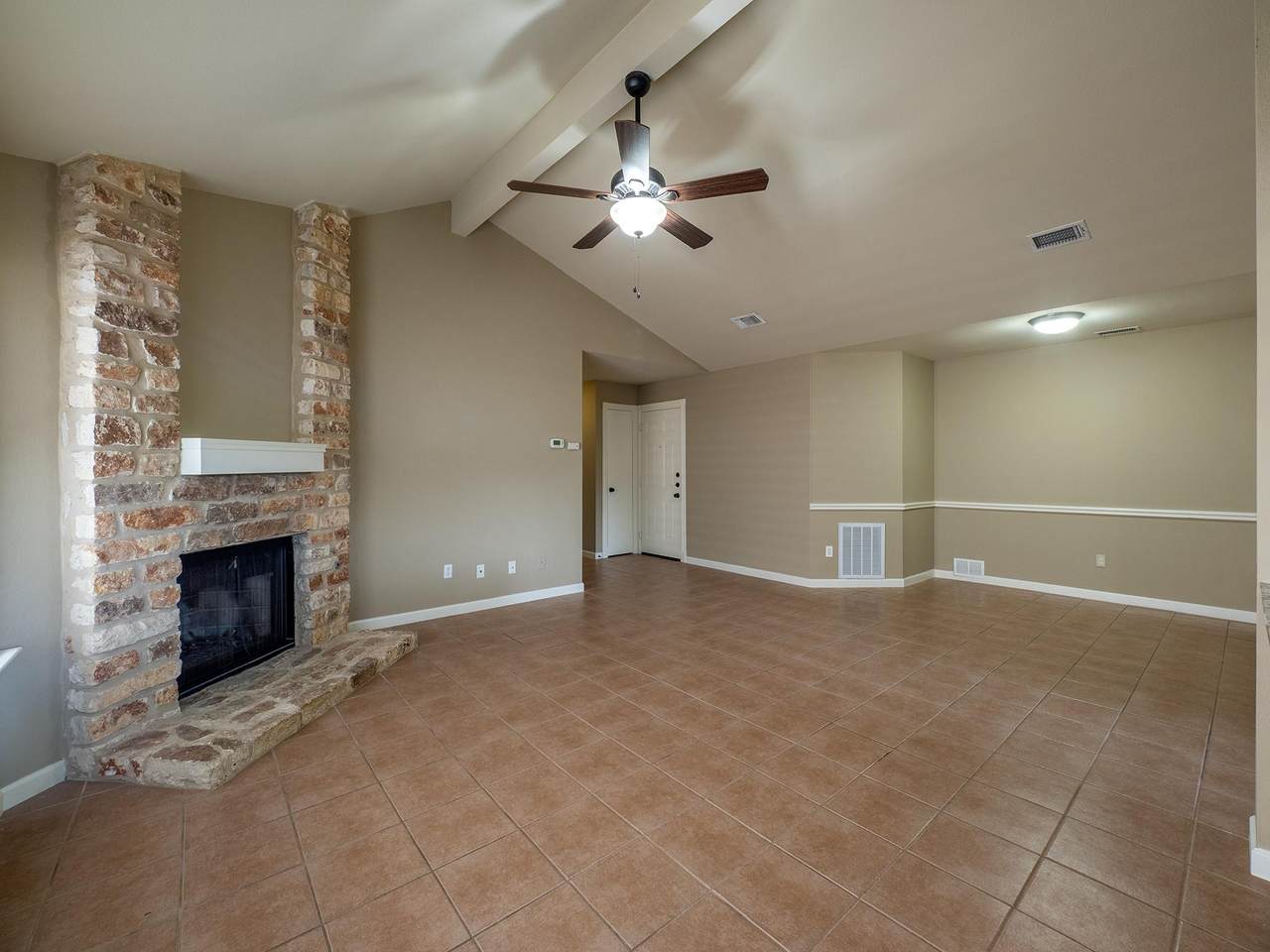 https://bt-photos.global.ssl.fastly.net/austin/1280_boomver_1_5289574-2.jpg