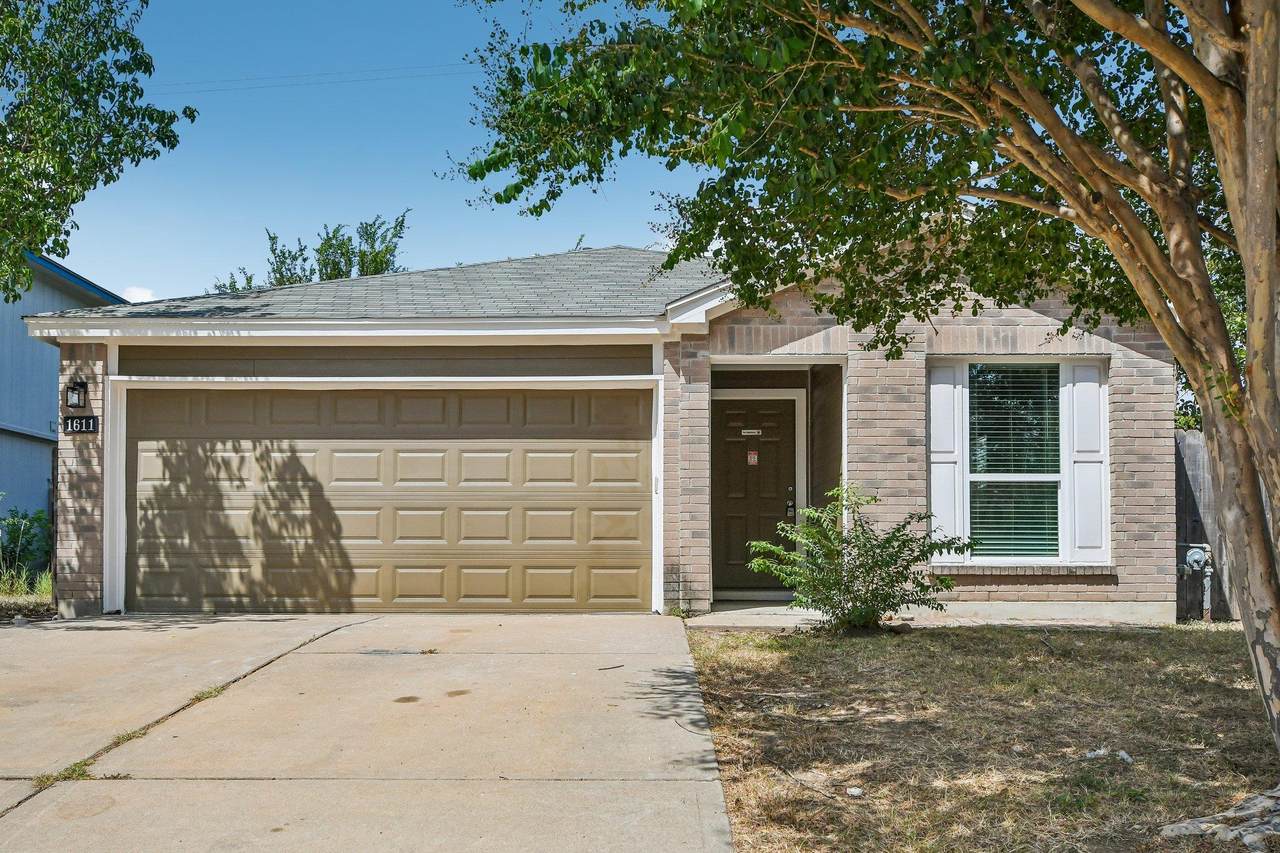 1611 Lantern Light Dr - Photo 1