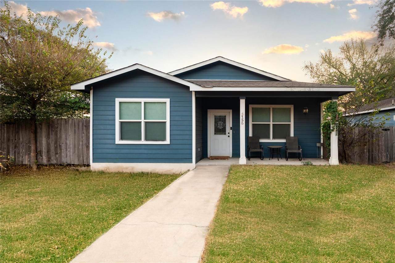 156 Fm 2571 - Photo 1