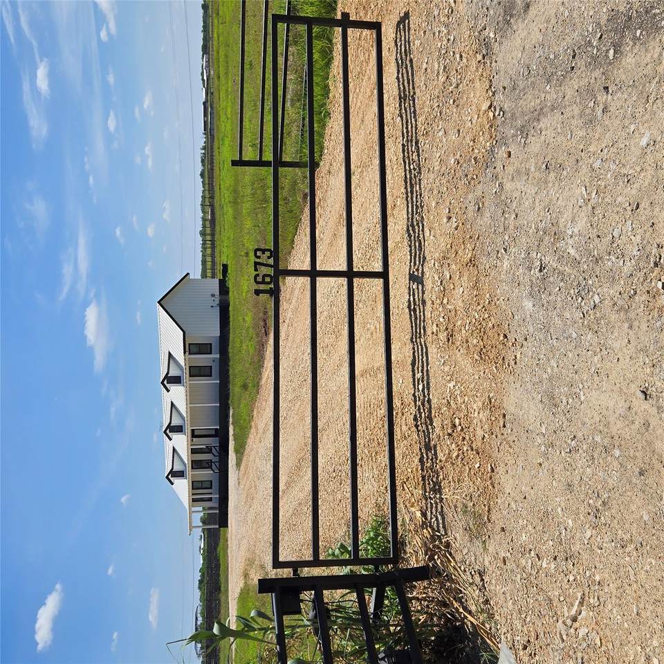 1673 Scull Rd - Photo 1