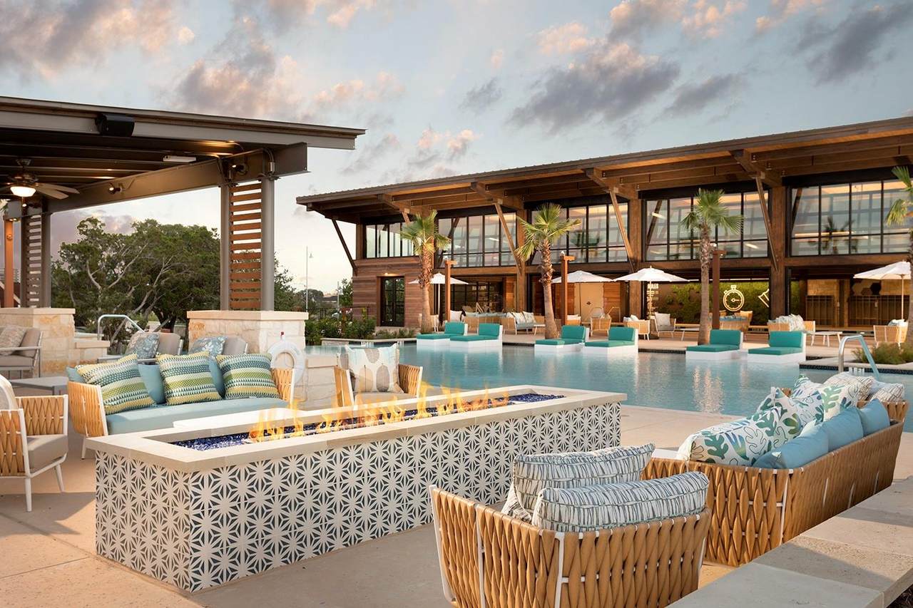 https://bt-photos.global.ssl.fastly.net/austin/orig_boomver_1_5314218-2.jpg