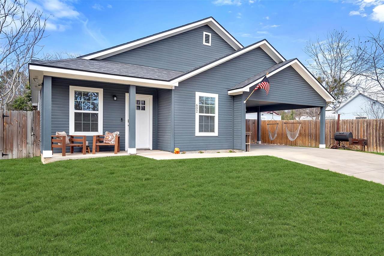 602 Pierce St - Photo 1