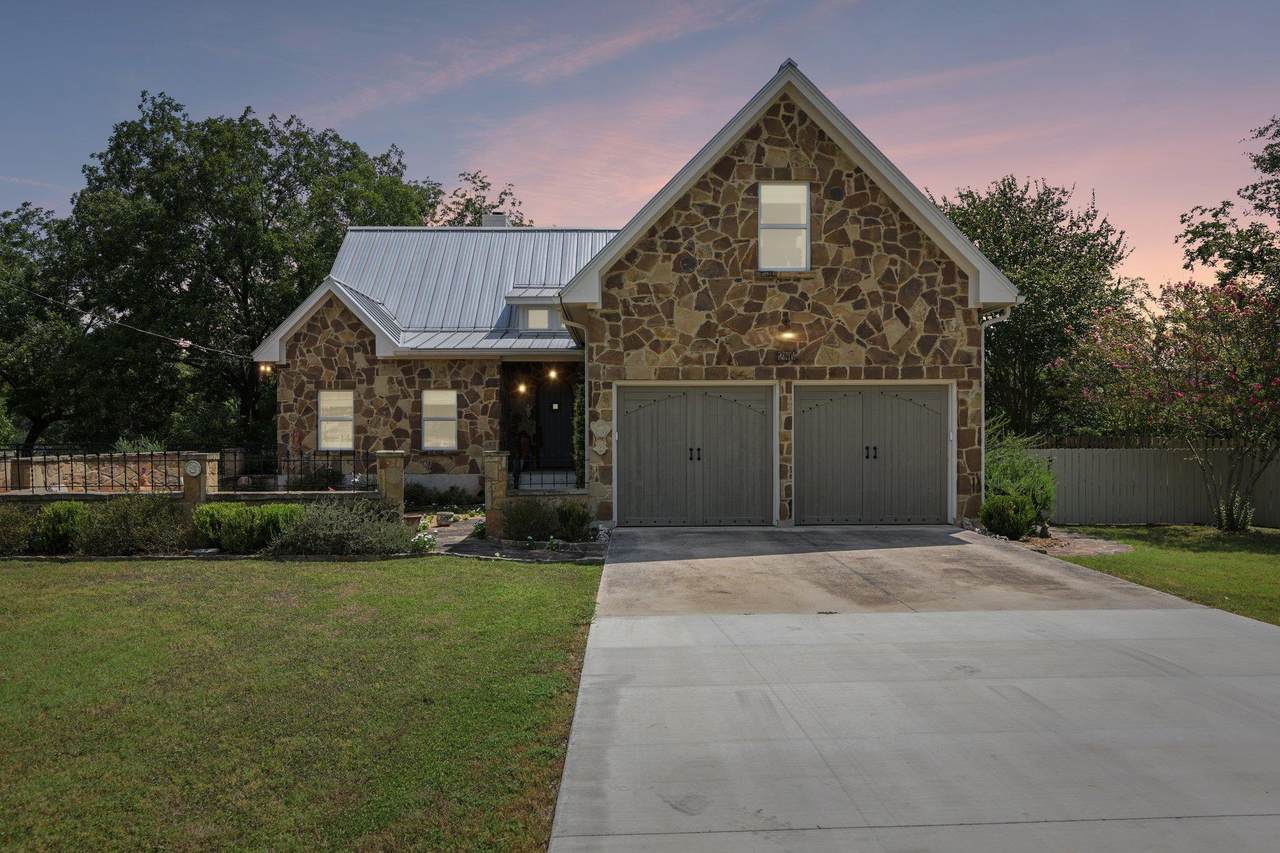 246 Blanco Dr - Photo 1