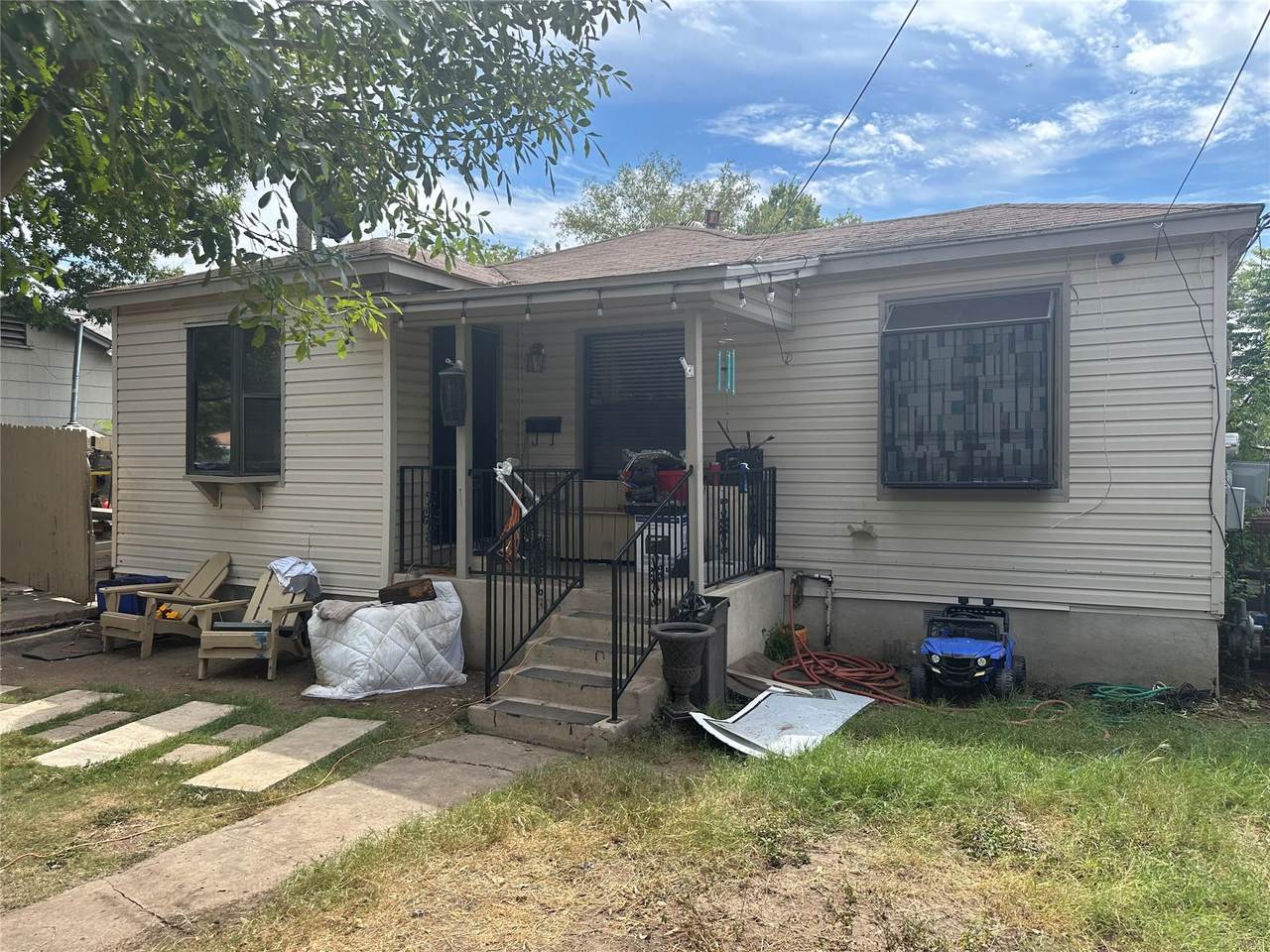 306 Burcham Ave - Photo 1