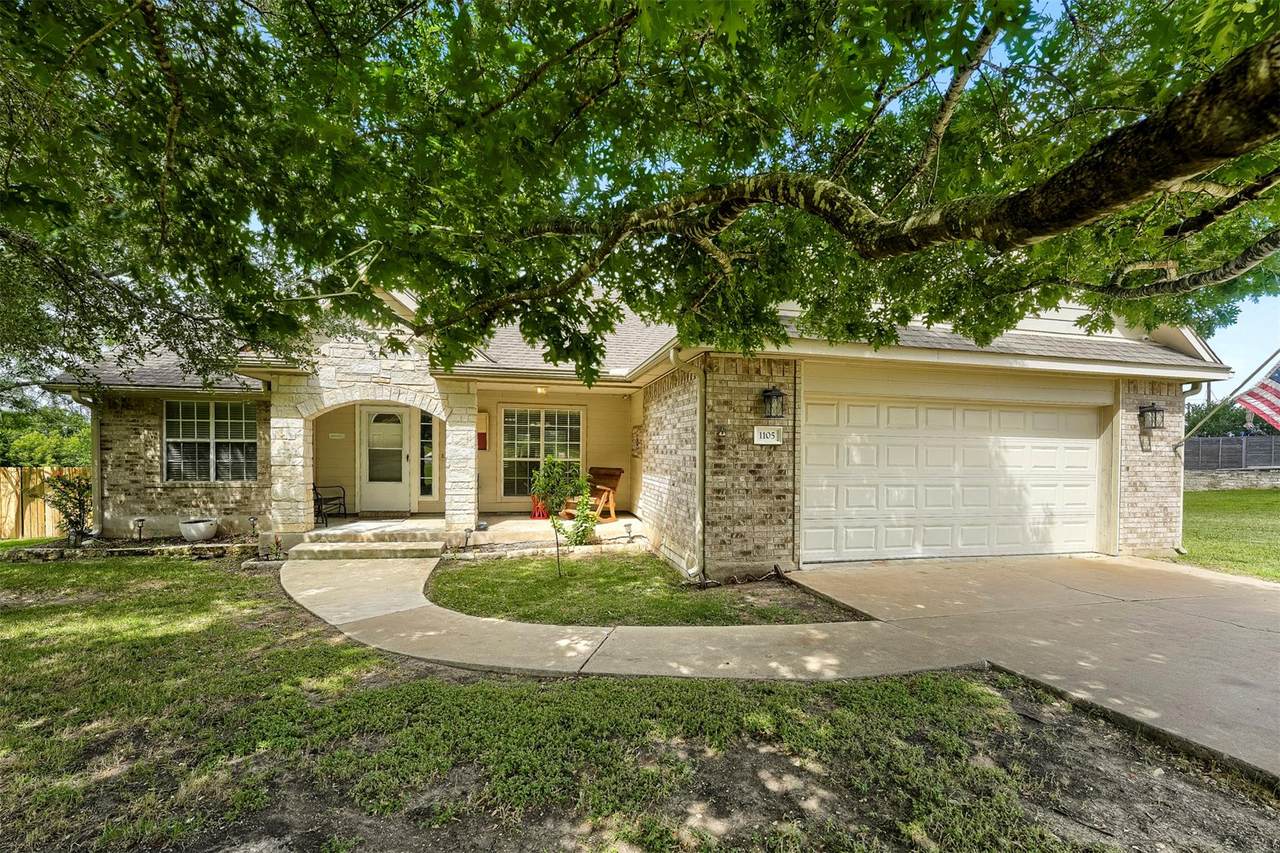 1105 2nd St - Photo 1