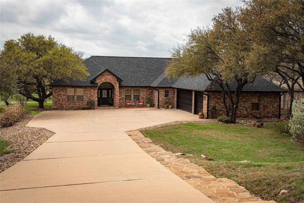 105 Wallace Riddell Dr - Photo 1
