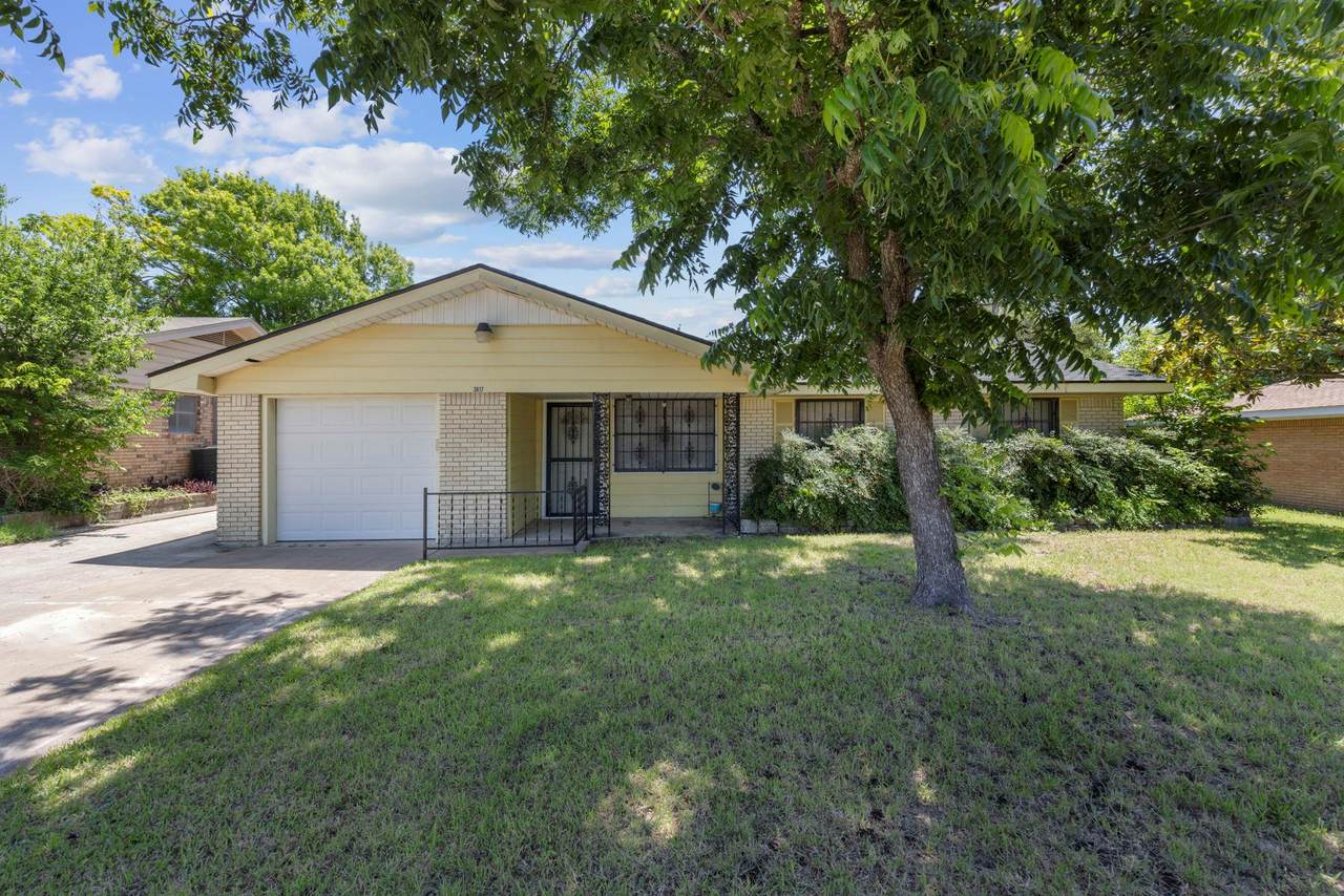 3817 Lancelot Ln - Photo 1