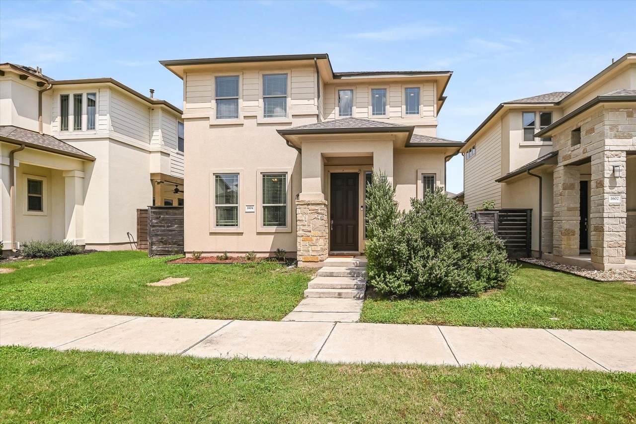 1604 Arcilla St - Photo 1