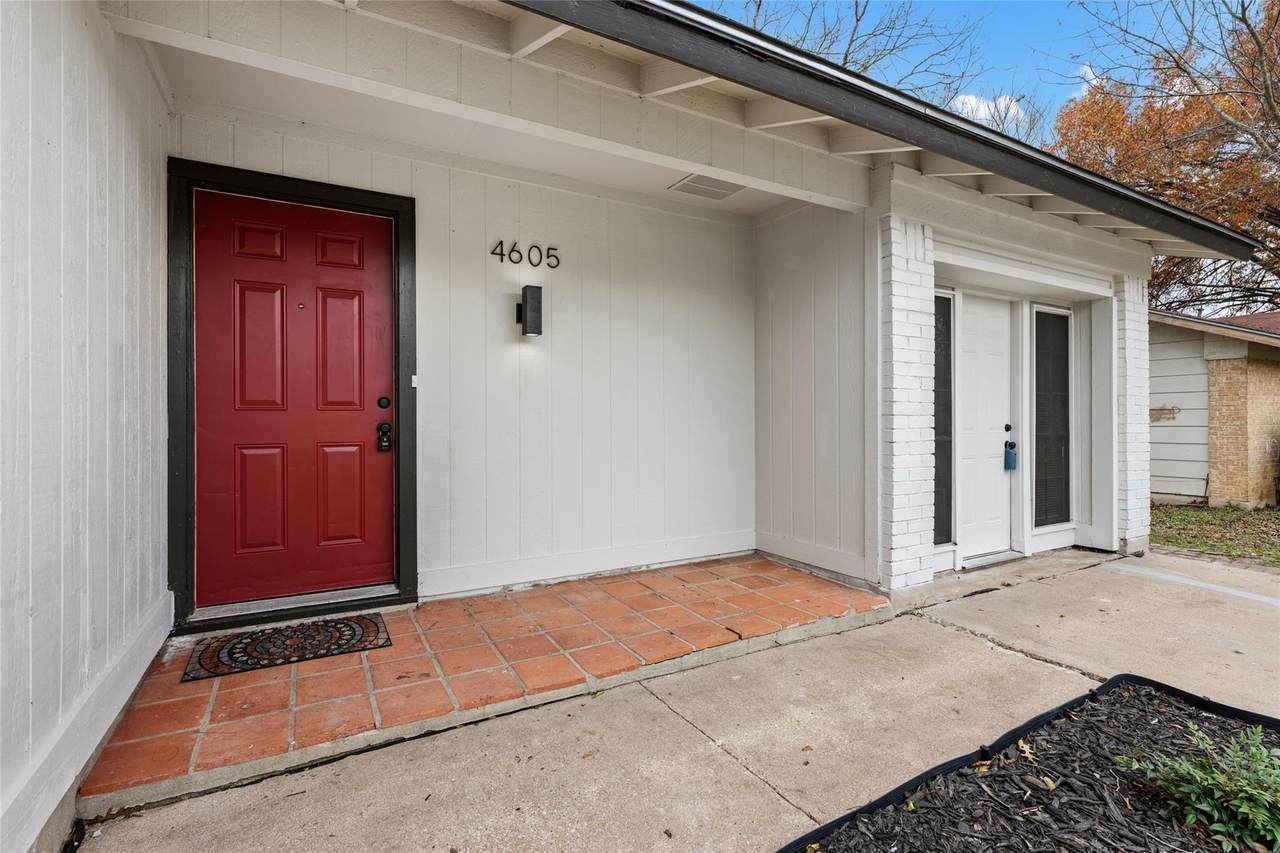 4605 Brassiewood Dr - Photo 1