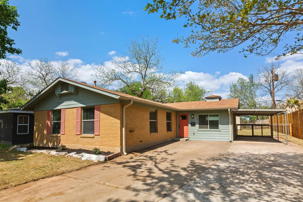 1812 Forestglade Dr - Photo 1