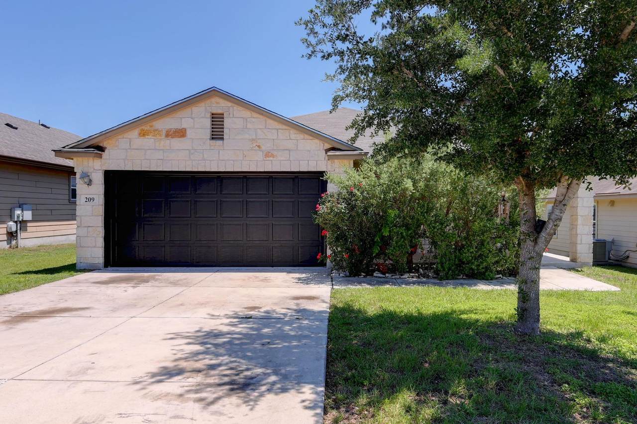 209 Hoya Ln - Photo 1