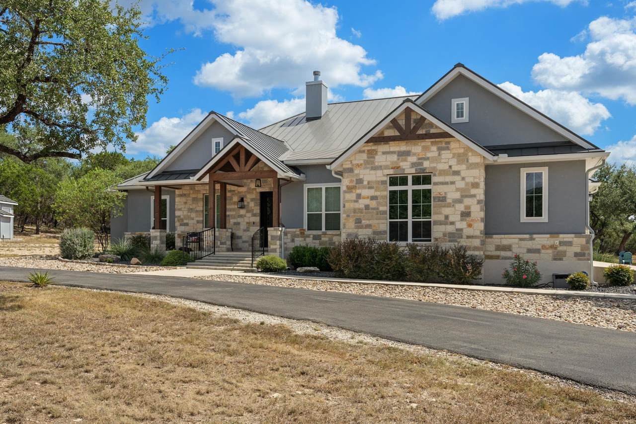 864 Coyote Ridge Dr - Photo 1